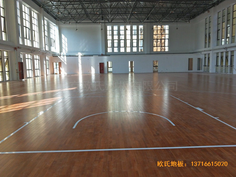 安徽上派學(xué)區(qū)中心學(xué)校籃球館運動木地板施工案例0